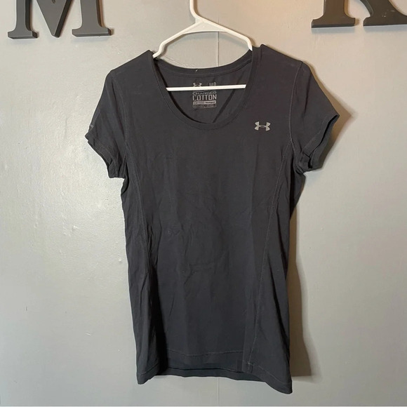 Under Armour Tops - Under armour black scoop neck cotton tshirt women’s size medium